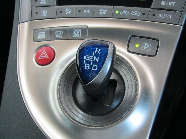 Toyota PRIUS 2013-02 13724-19