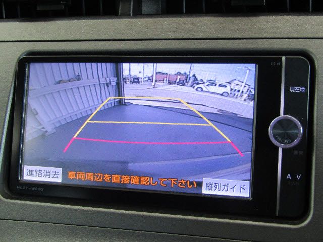 Toyota PRIUS 2013-02 13724-5