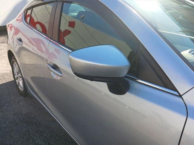 Mazda AXELA 2017-11 19347-11