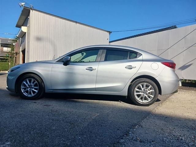 Mazda AXELA 2017-11 19347-7