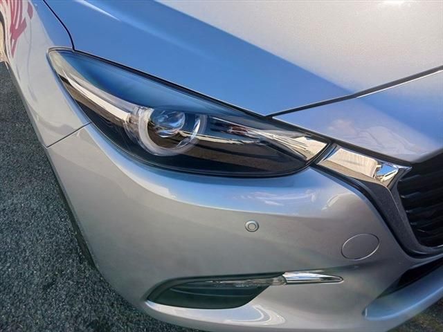 Mazda AXELA 2017-11 19347-9