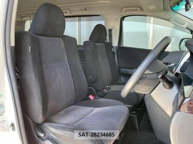 Toyota VELLFIRE 2013-02 369827-8