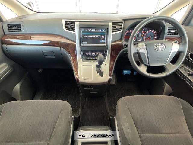 Toyota VELLFIRE 2013-02 369827-1