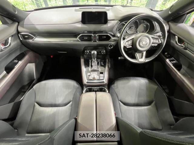 Mazda CX-8 2017-11 214966-1