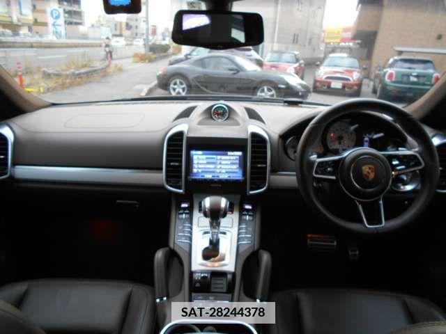 Porsche CAYENNE 2015-02 377735-9