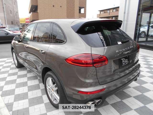 Porsche CAYENNE 2015-02 377735-6