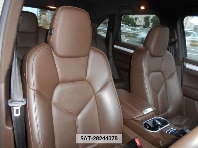 Porsche CAYENNE 2015-02 377735-10