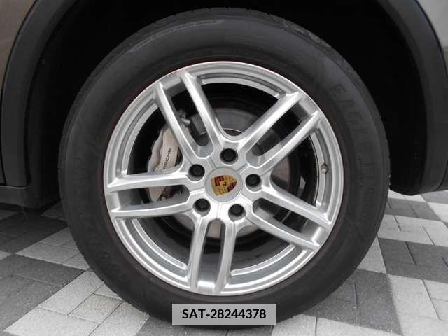 Porsche CAYENNE 2015-02 377735-18
