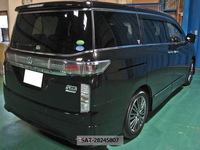 Nissan ELGRAND 2017-06 200003-3