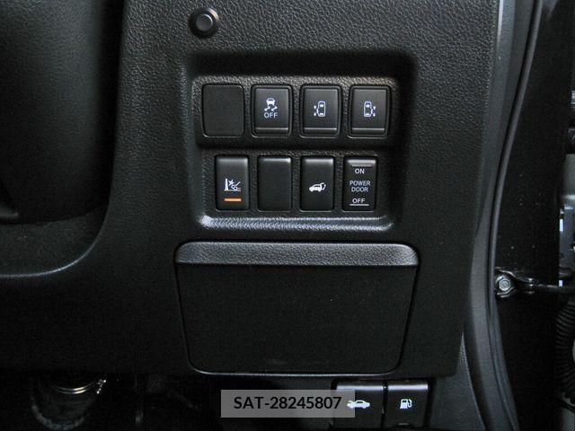 Nissan ELGRAND 2017-06 200003-18