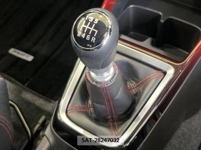 Suzuki SWIFT 2020-01 369024-2