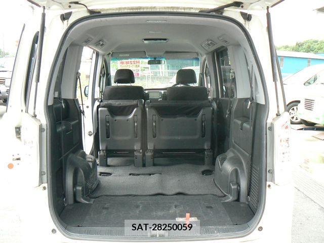 Honda e 2010-01 373513-3