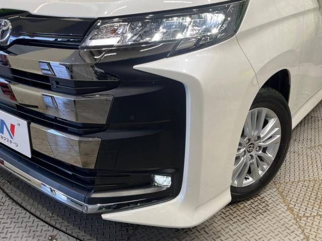 Toyota NOAH 2023-06 28033-13