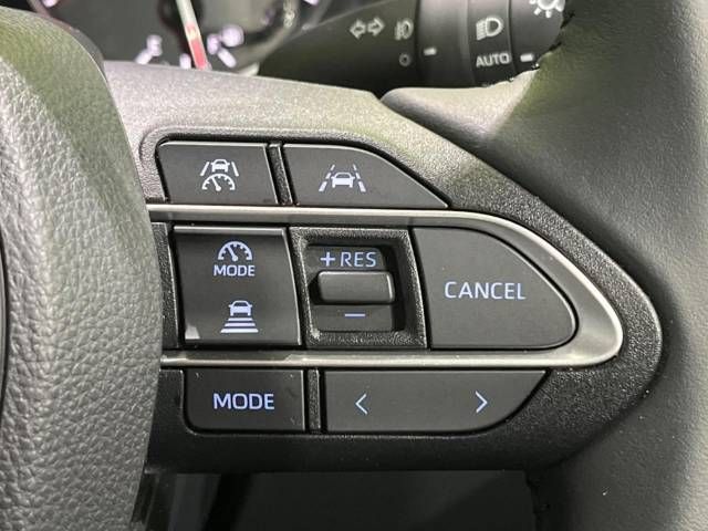 Toyota NOAH 2023-06 28033-5