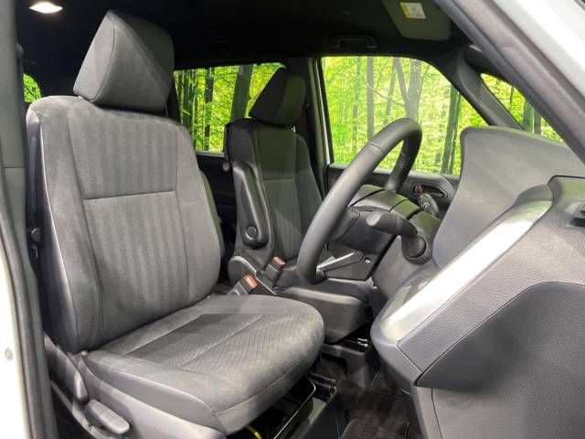 Toyota NOAH 2023-06 28033-8