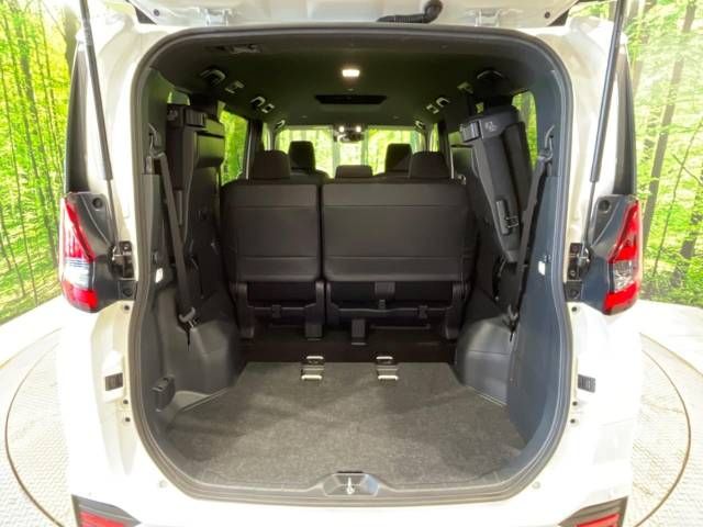 Toyota NOAH 2023-06 28033-11
