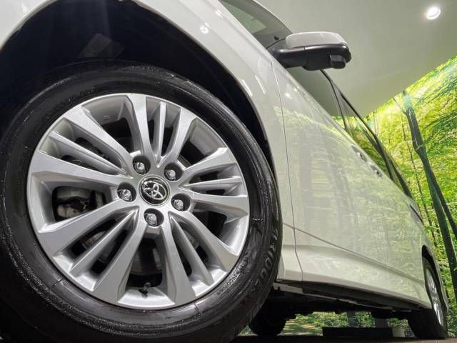 Toyota NOAH 2023-06 28033-14