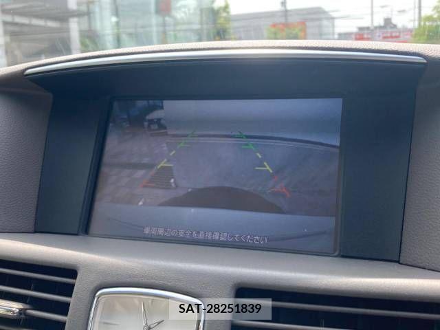 Nissan FUGA 2013-07 270734-2