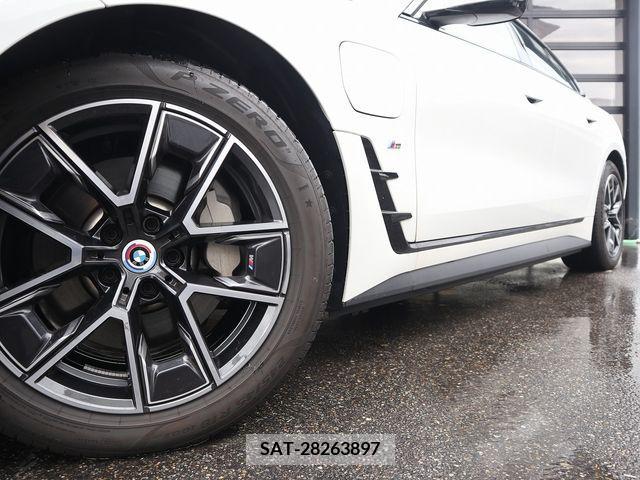 Bmw i4 2023-06 222363-1
