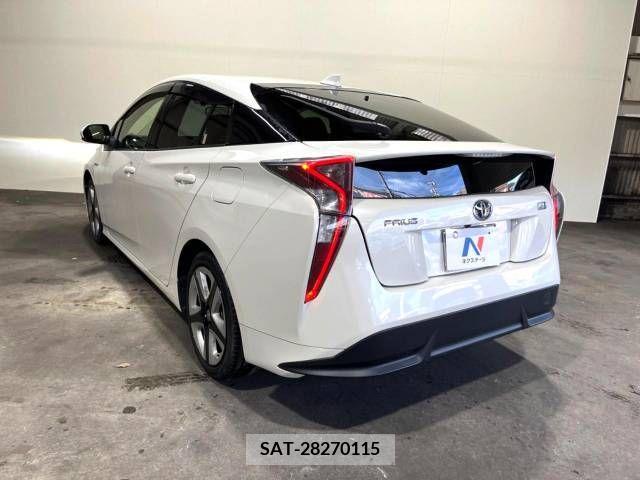 Toyota PRIUS 2017-12 393442-16