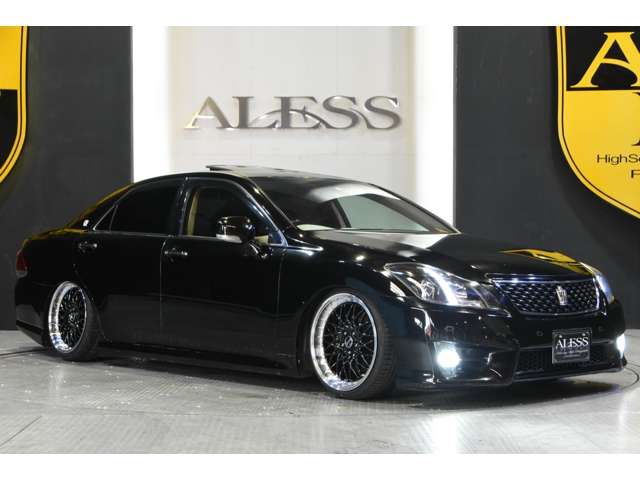 Toyota CROWN SEDAN 2011-11 1555-19
