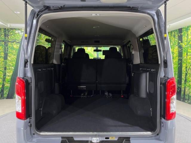 Nissan NV350 Caravan 2021-02 189062-10