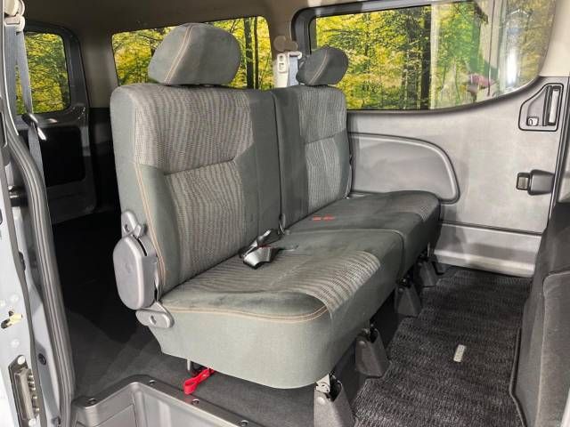 Nissan NV350 Caravan 2021-02 189062-9