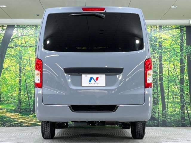 Nissan NV350 Caravan 2021-02 189062-15