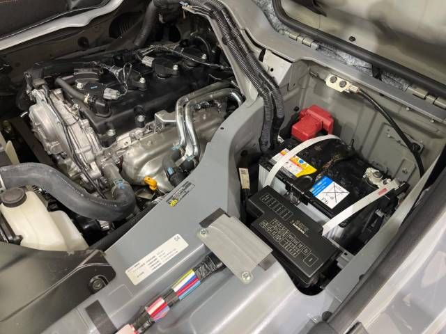 Nissan NV350 Caravan 2021-02 189062-18