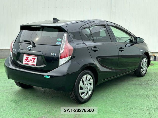 Toyota AQUA 2015-06 260615-2