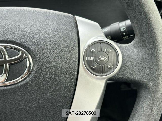 Toyota AQUA 2015-06 260615-21