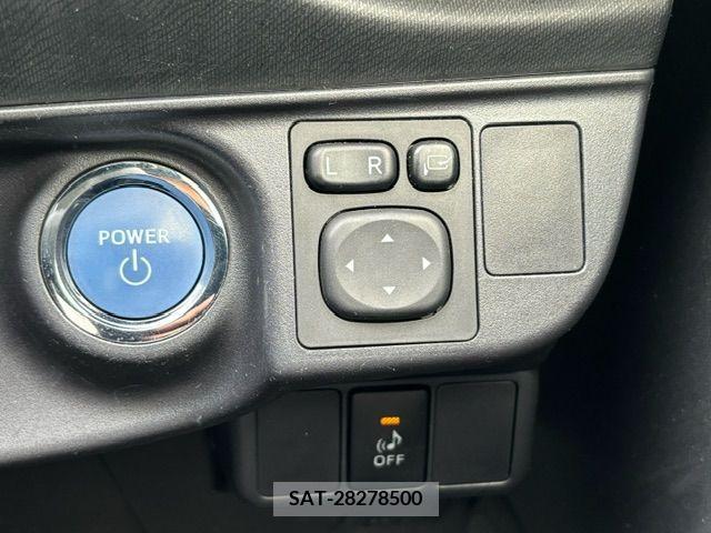 Toyota AQUA 2015-06 260615-22