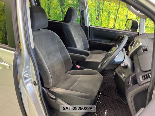 Toyota VOXY 2013-05 321340-8