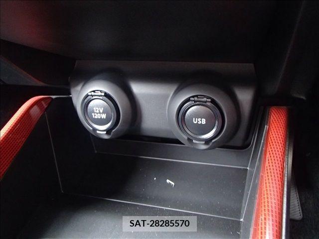 Suzuki SWIFT 2023-08 235905-15