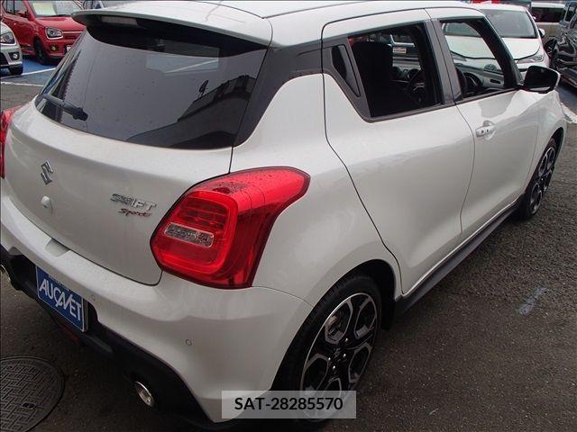 Suzuki SWIFT 2023-08 235905-4