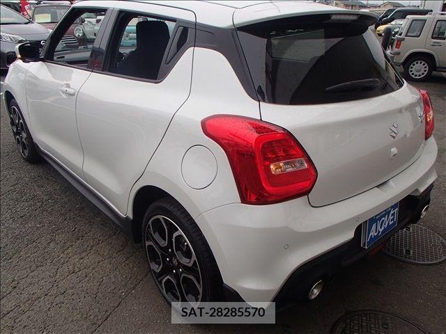 Suzuki SWIFT 2023-08 235905-2