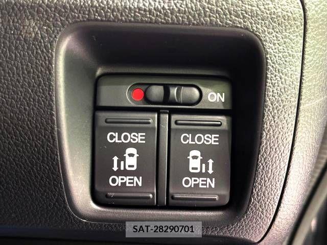 Honda N BOX CUSTOM 2017-01 306684-3