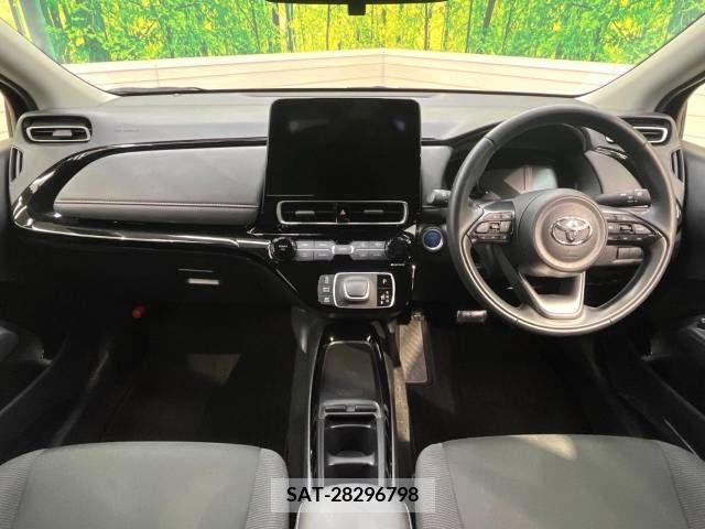 Toyota AQUA 2022-06 215548-1