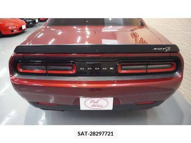 Dodge CHALLENGER 2018-09 359454-11