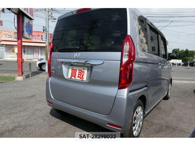 Honda N BOX 2023-01 335929-4