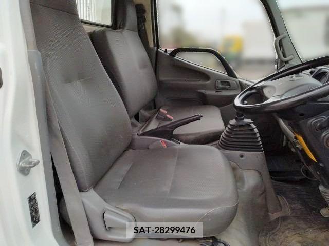 Hino DUTRO 2013-12 267709-10