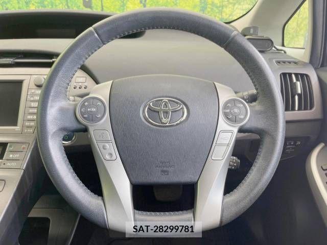 Toyota PRIUS 2013-08 322030-10