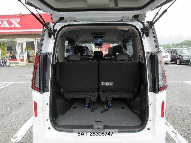 Nissan SERENA 2024-03 284284-15