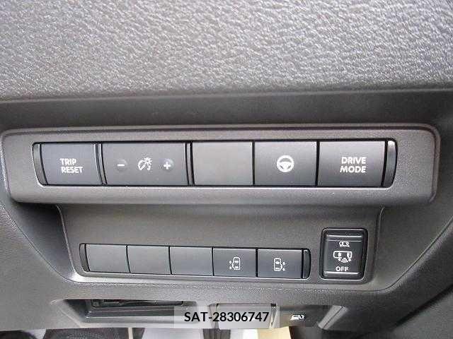 Nissan SERENA 2024-03 284284-7
