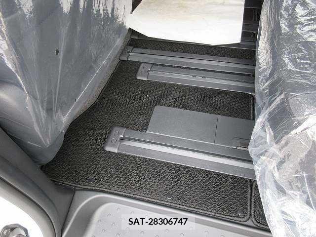 Nissan SERENA 2024-03 284284-14