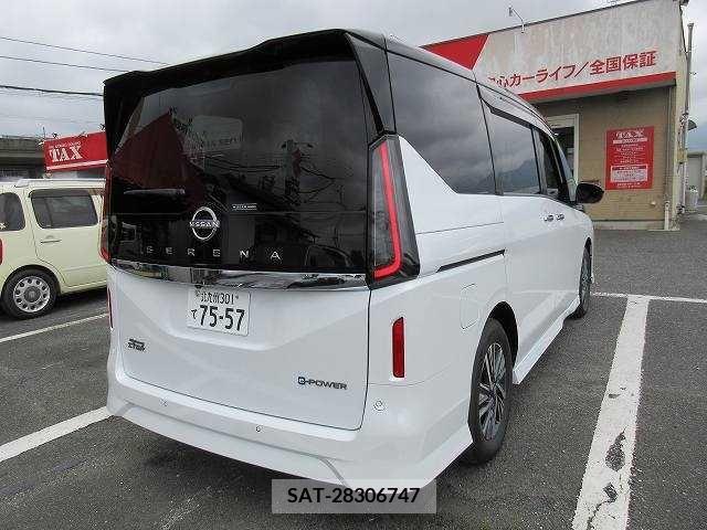 Nissan SERENA 2024-03 284284-2