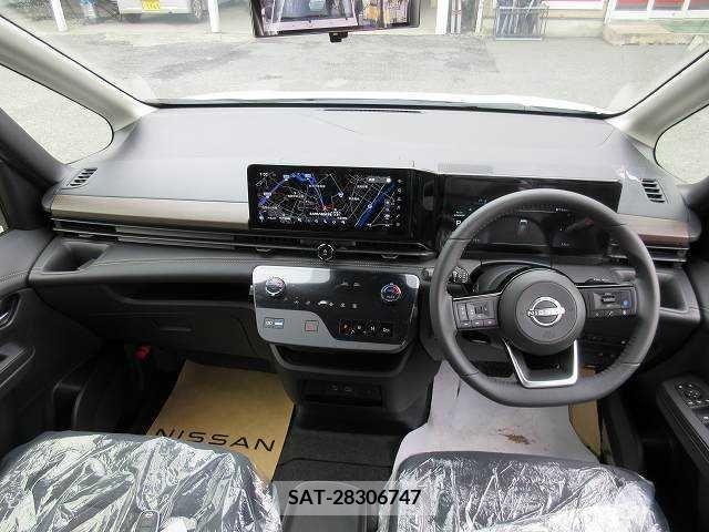 Nissan SERENA 2024-03 284284-1