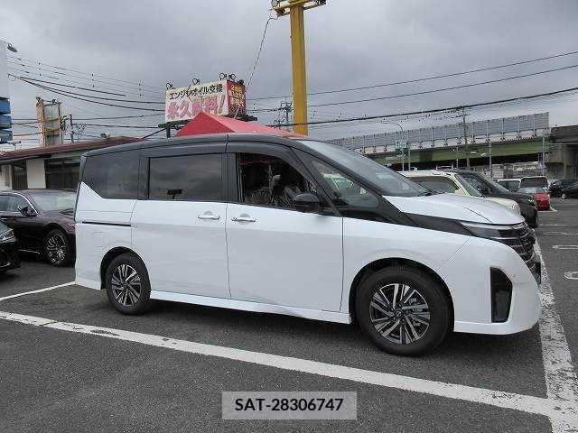 Nissan SERENA 2024-03 284284-17