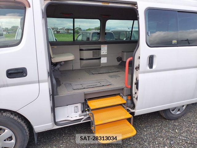 Nissan Caravan 2011-02 294528-3