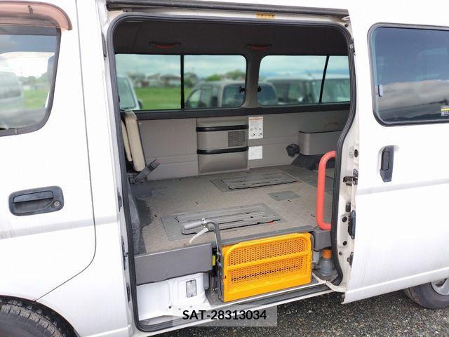 Nissan Caravan 2011-02 294528-4